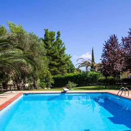 A Slice Of Heaven On Earth - Ariadni At Sani *